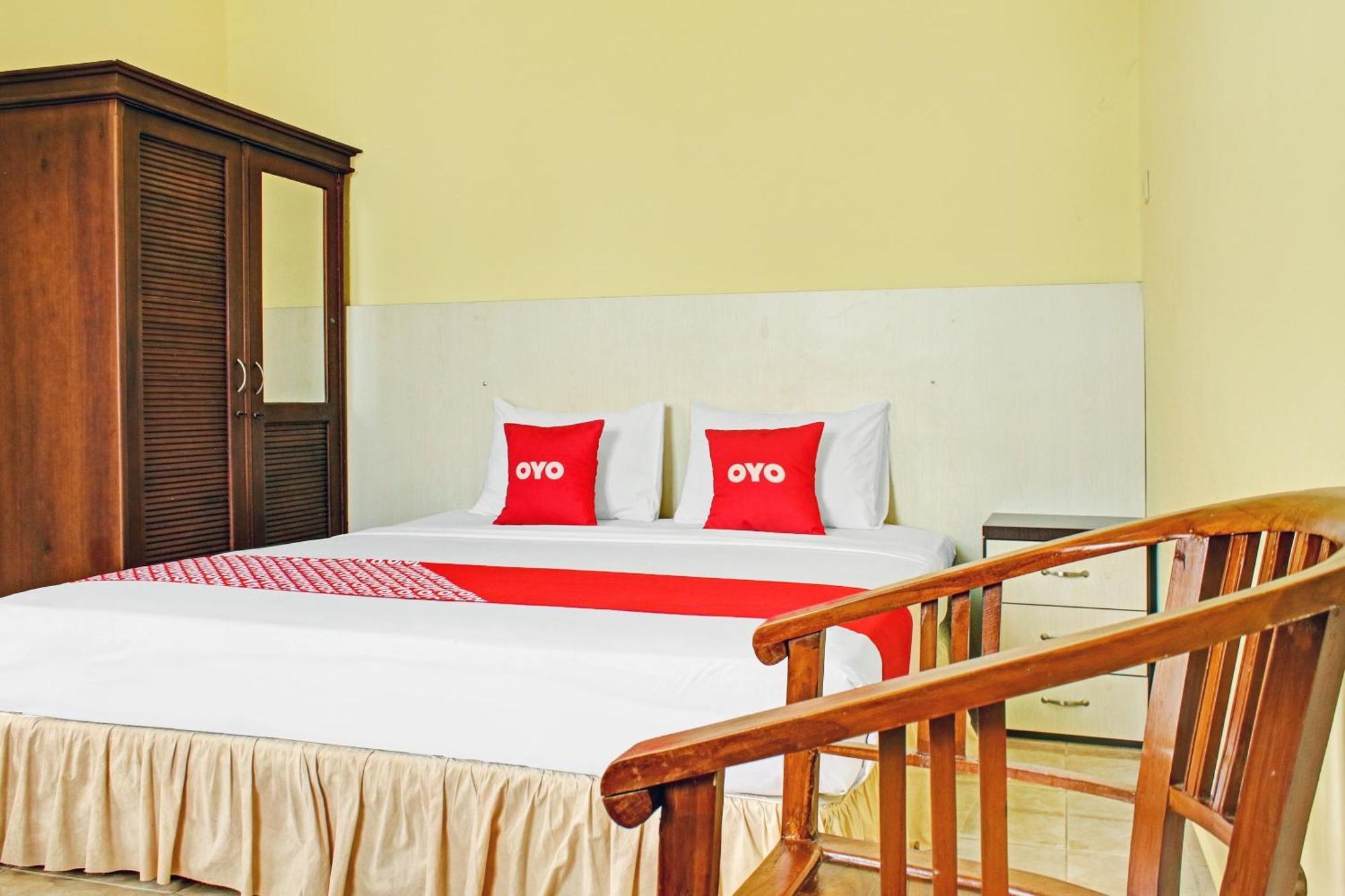 Oyo 90423 Hotel Aman Palangkaraya Bagian luar foto
